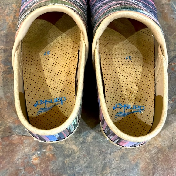 Excellent Vegan Dansko Clogs - Picture 8 of 11